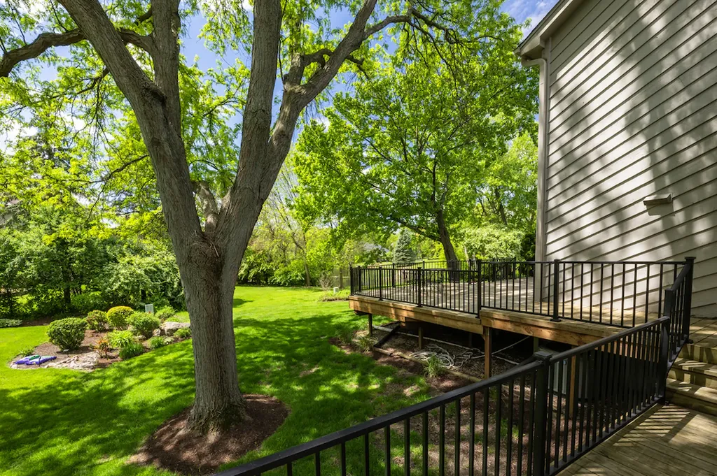 833 Huntleigh Drive Naperville IL 60540