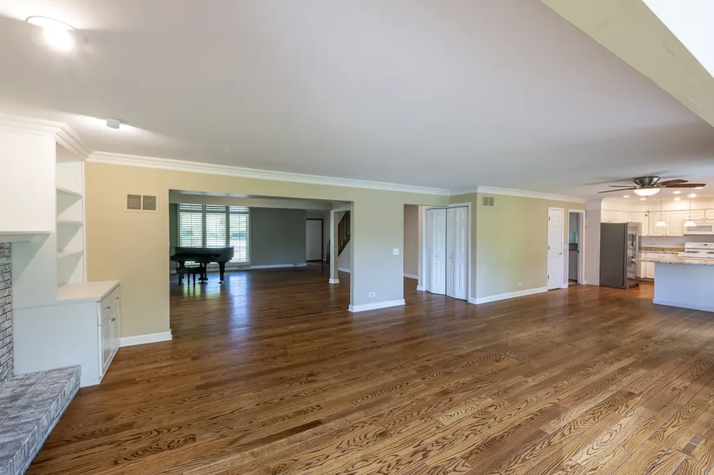 833 Huntleigh Drive Naperville IL 60540