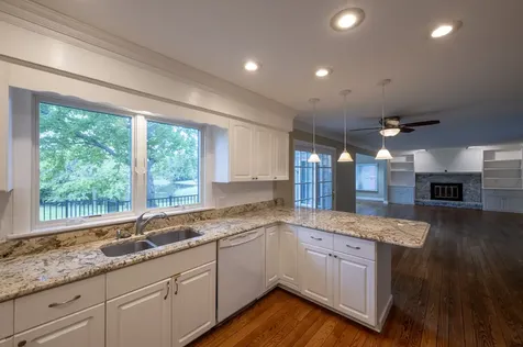 833 Huntleigh Drive Naperville IL 60540