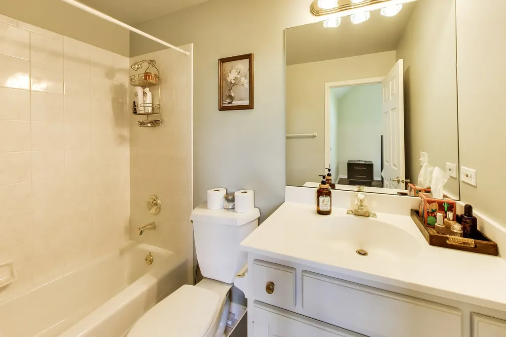 2615 Saddlebrook Drive Naperville IL 60564