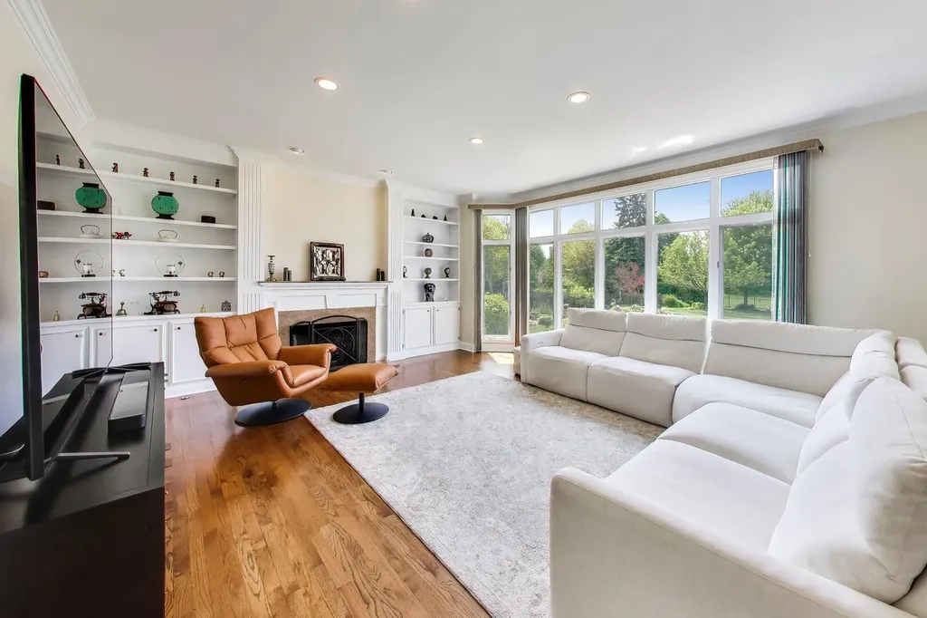 2615 Saddlebrook Drive Naperville IL 60564