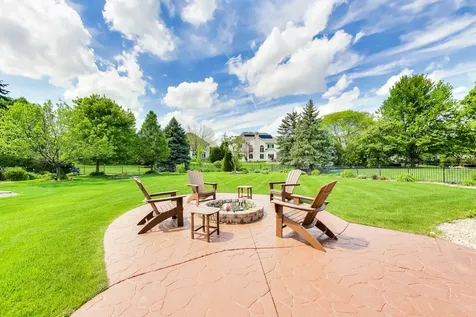 2615 Saddlebrook Drive Naperville IL 60564