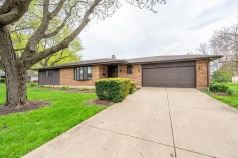 765 Algona Avenue Elgin IL 60120