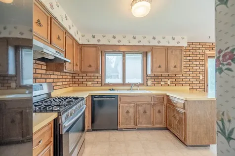 765 Algona Avenue Elgin IL 60120