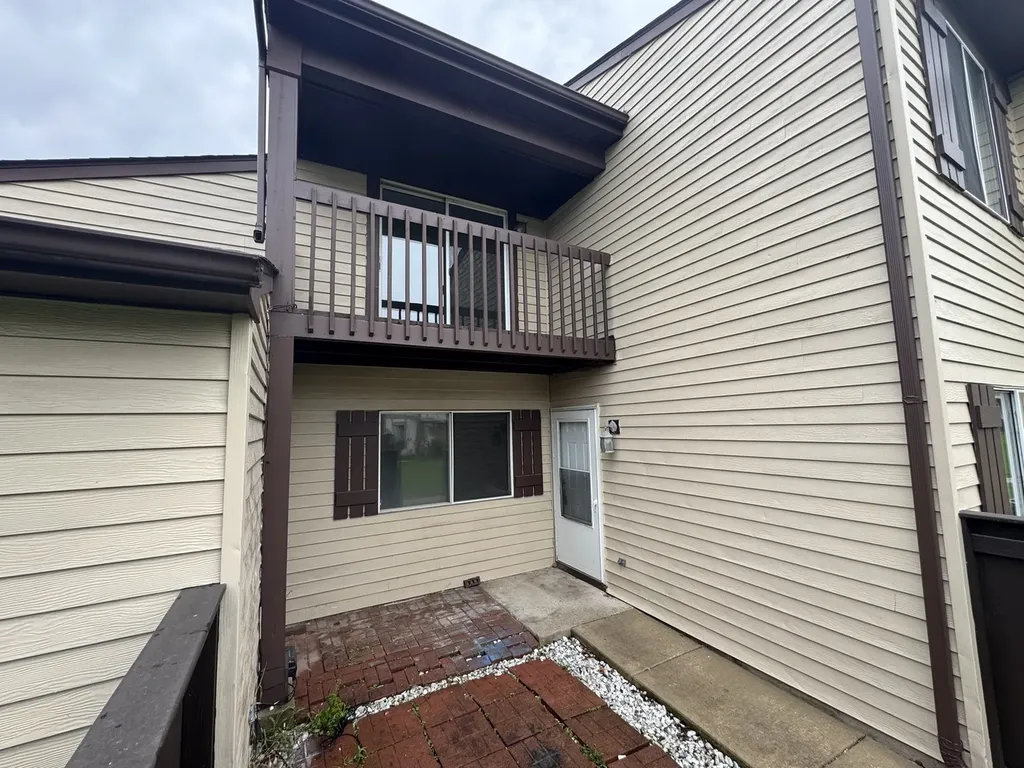 10G Fernwood Drive Bolingbrook IL 60440