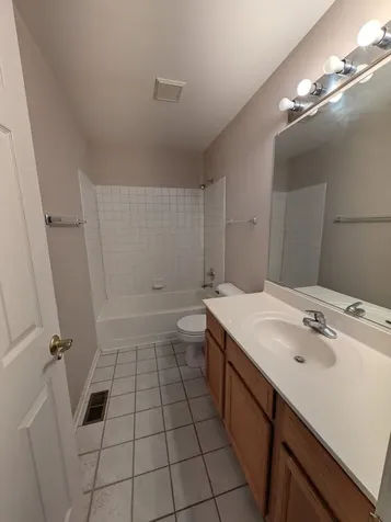 477 Peregrine Parkway Bartlett IL 60103