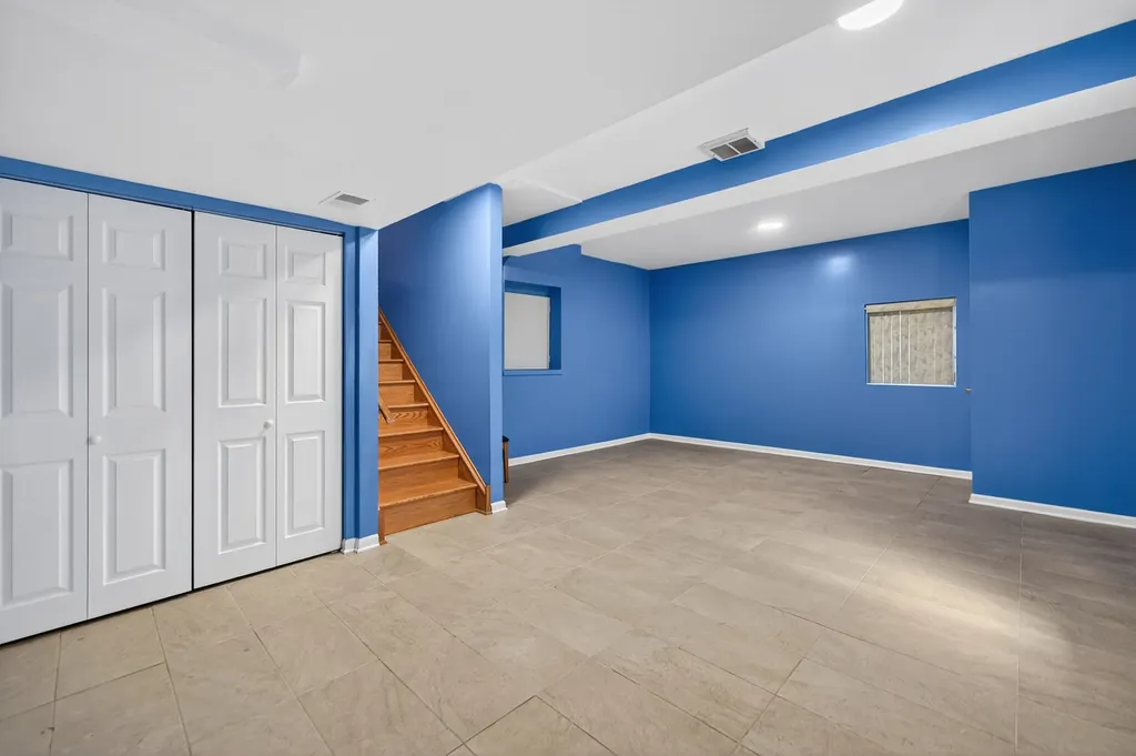1281 Scarlet Drive Addison IL 60101