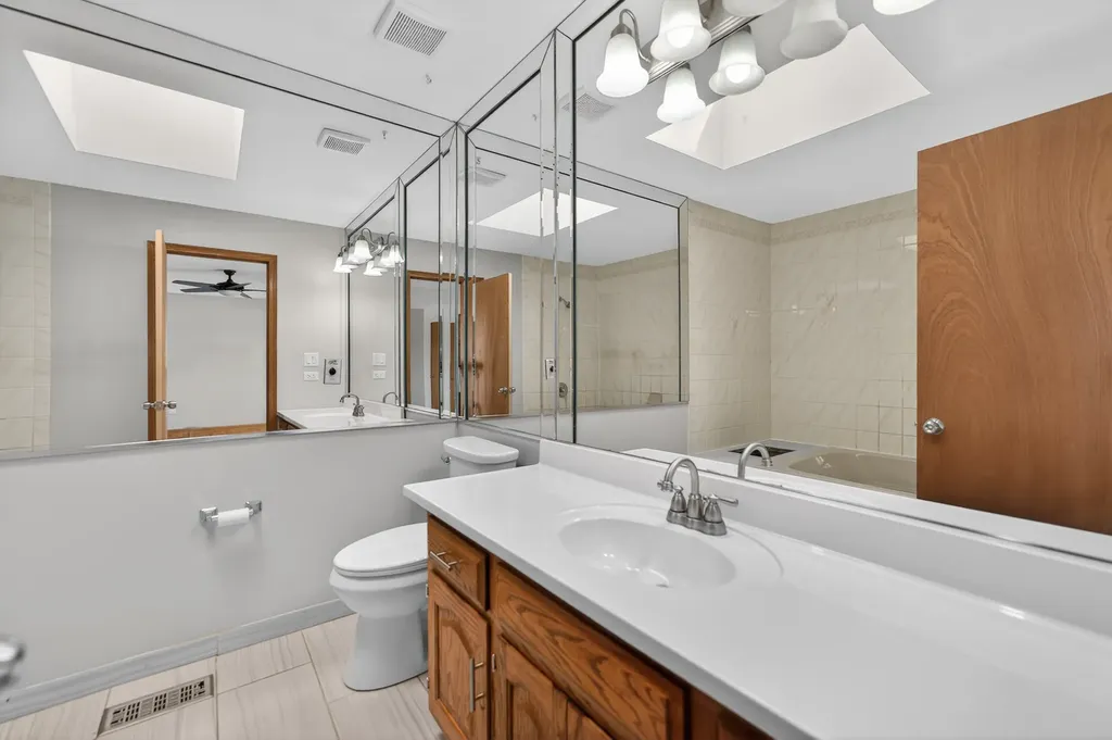 1281 Scarlet Drive Addison IL 60101