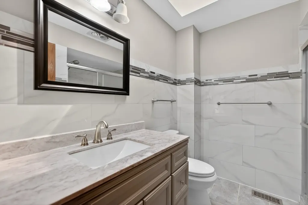 1281 Scarlet Drive Addison IL 60101