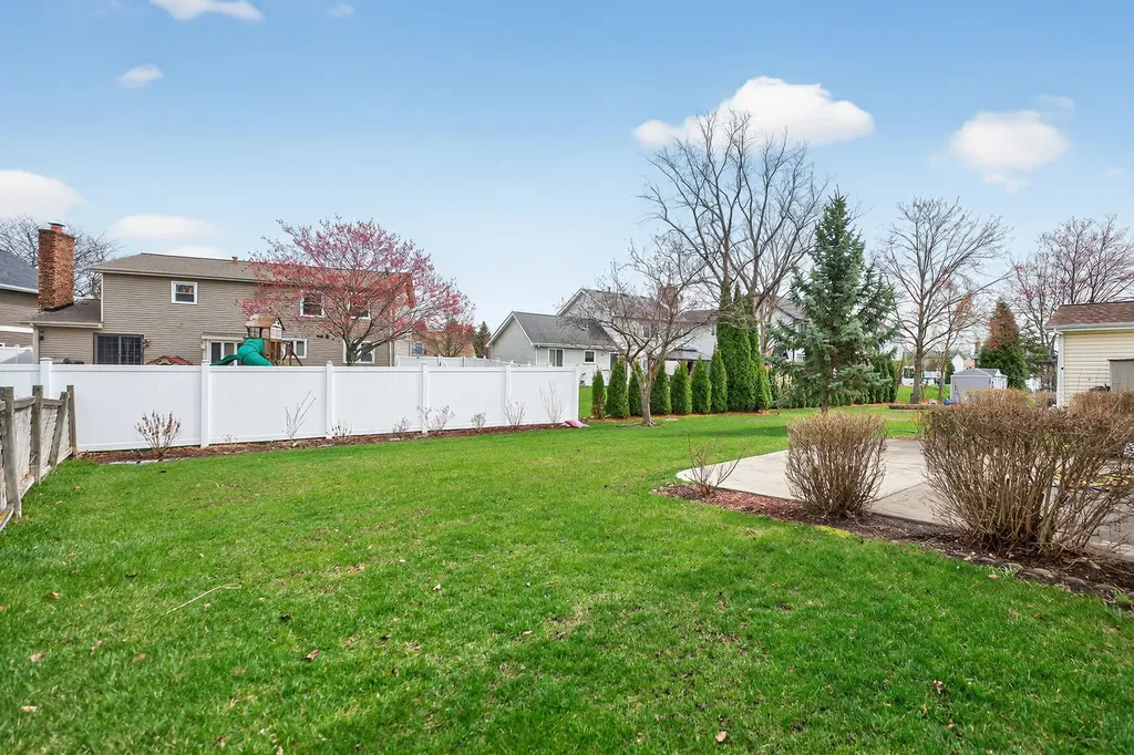 1281 Scarlet Drive Addison IL 60101