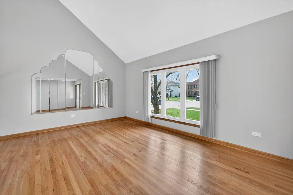 1281 Scarlet Drive Addison IL 60101