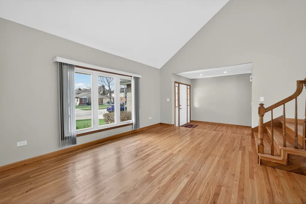 1281 Scarlet Drive Addison IL 60101