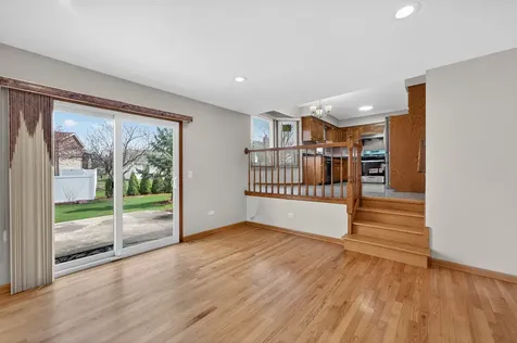 1281 Scarlet Drive Addison IL 60101