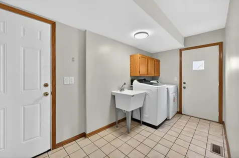 1281 Scarlet Drive Addison IL 60101