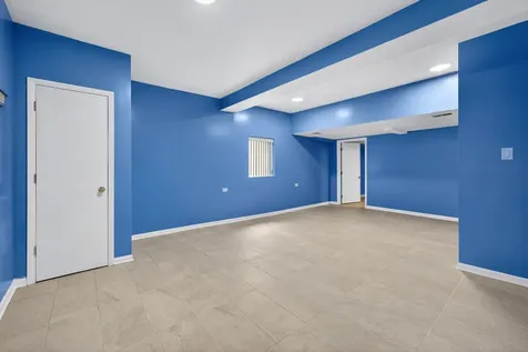 1281 Scarlet Drive Addison IL 60101