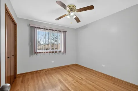 1281 Scarlet Drive Addison IL 60101