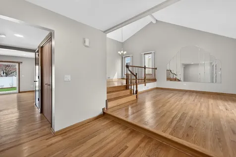 1281 Scarlet Drive Addison IL 60101