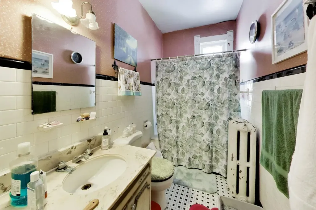 1458 Lake Avenue Wilmette IL 60091