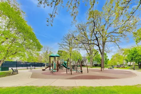 1458 Lake Avenue Wilmette IL 60091