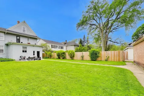 1458 Lake Avenue Wilmette IL 60091
