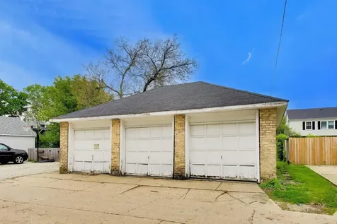 1458 Lake Avenue Wilmette IL 60091