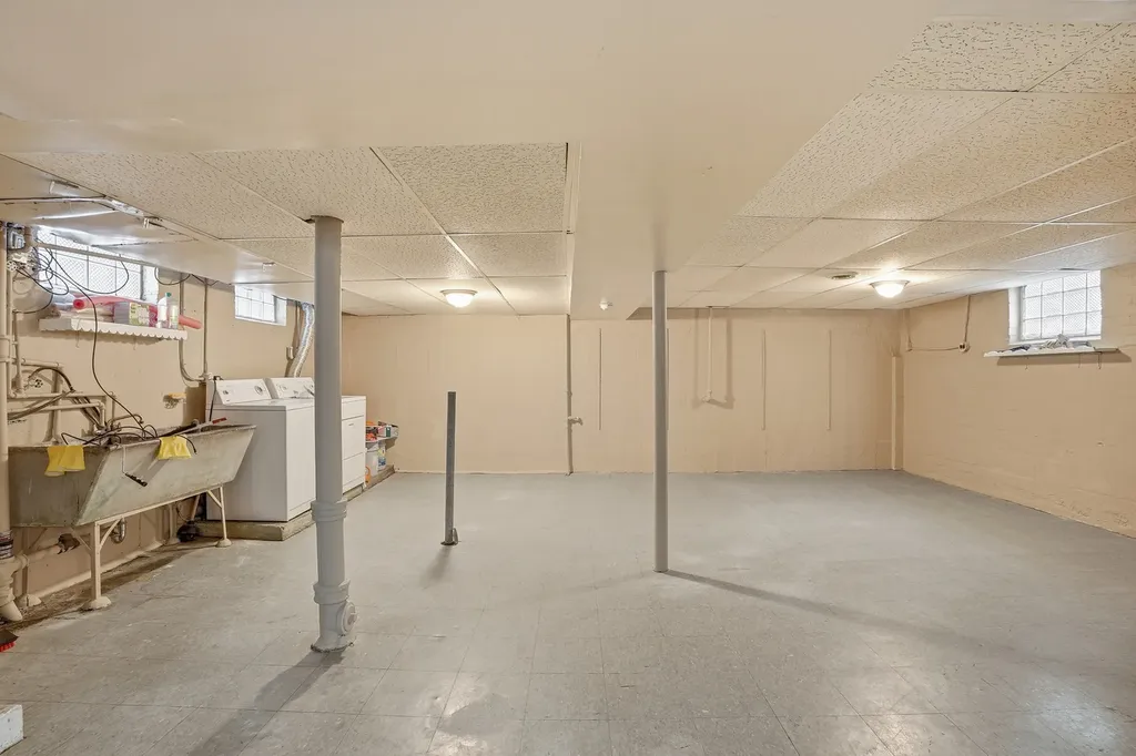 11056 South State Line Road Chicago IL 60617