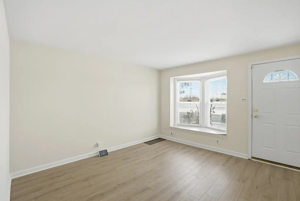 11056 South State Line Road Chicago IL 60617