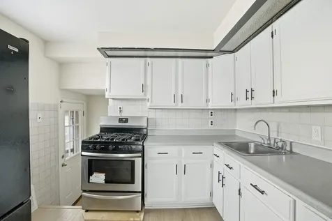 11056 South State Line Road Chicago IL 60617