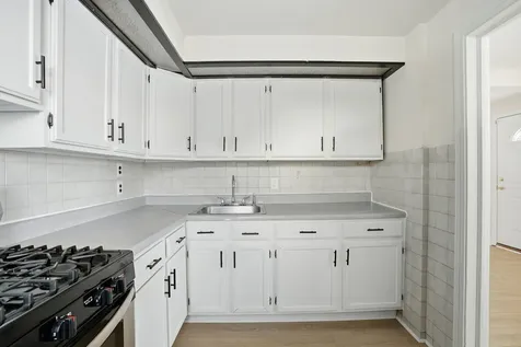 11056 South State Line Road Chicago IL 60617