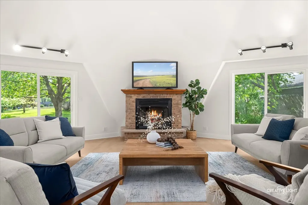 5S464 Sherman Avenue Naperville IL 60563