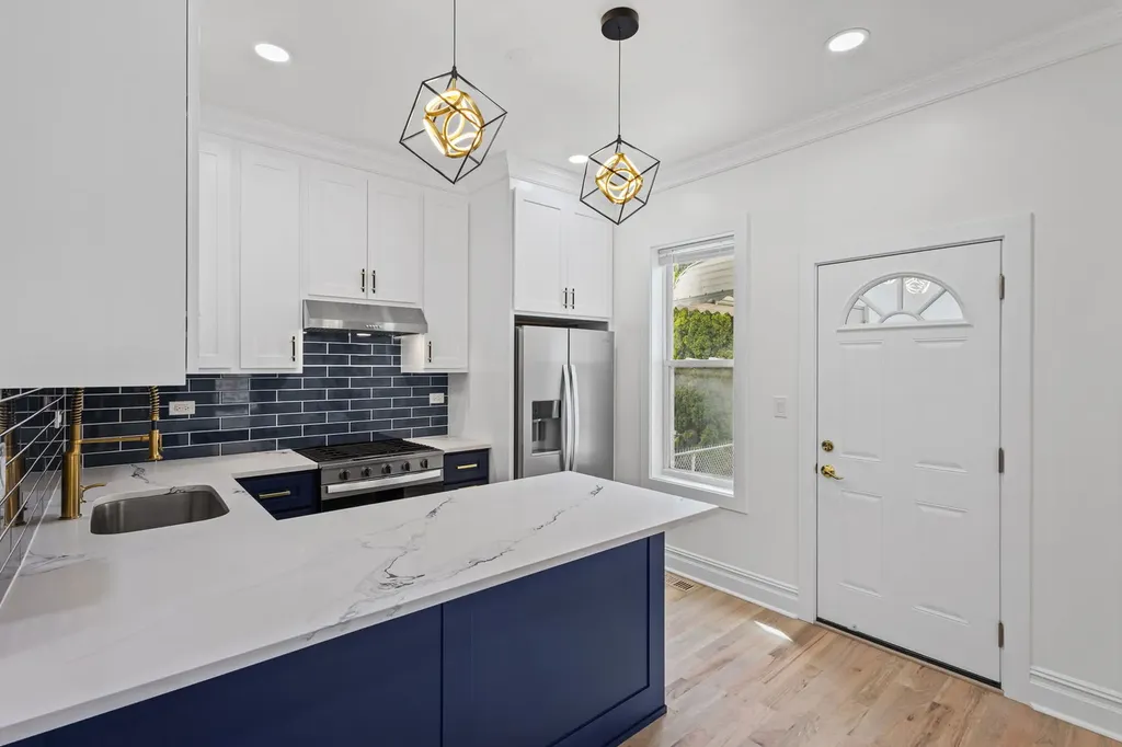 5652 South Shields Avenue Chicago IL 60621