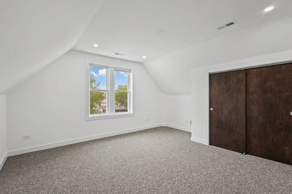 5652 South Shields Avenue Chicago IL 60621