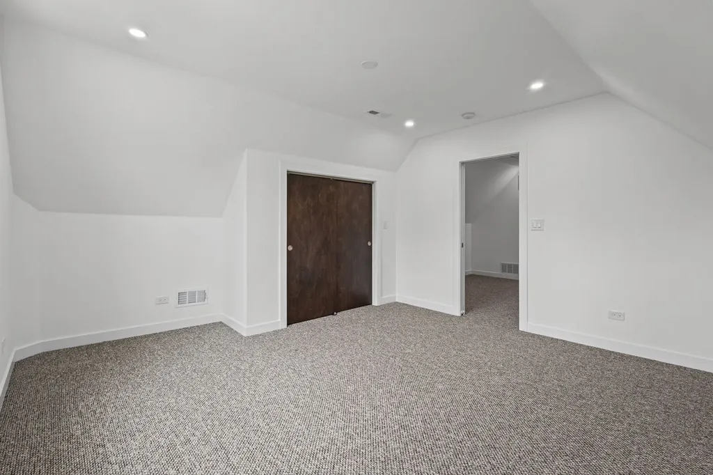5652 South Shields Avenue Chicago IL 60621
