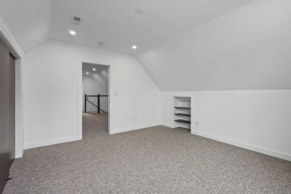 5652 South Shields Avenue Chicago IL 60621