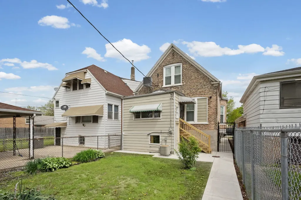 5652 South Shields Avenue Chicago IL 60621