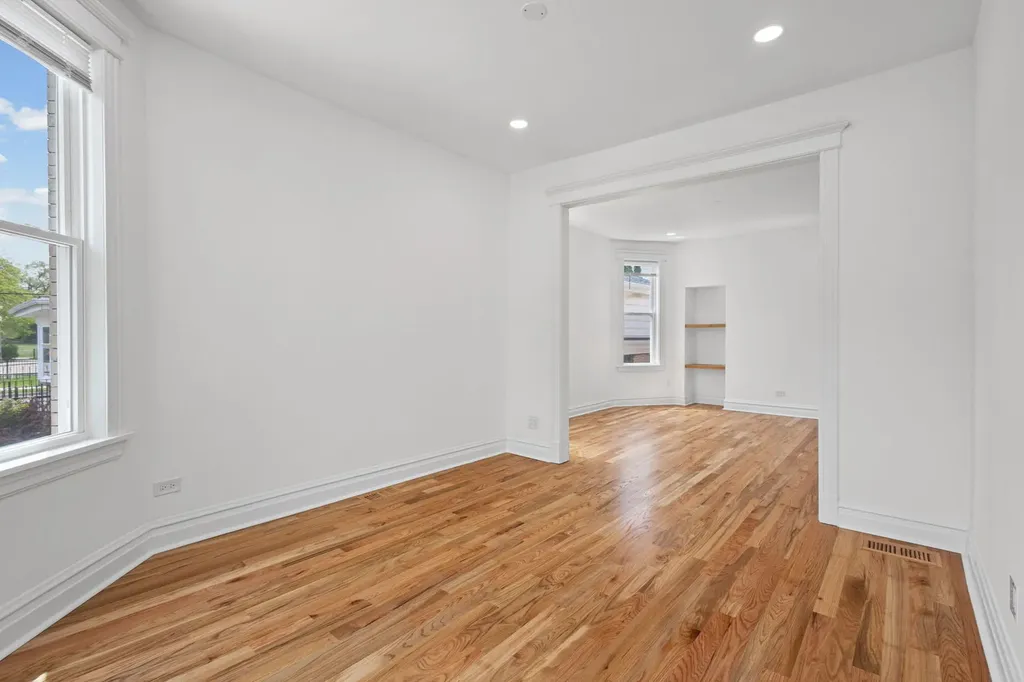 5652 South Shields Avenue Chicago IL 60621