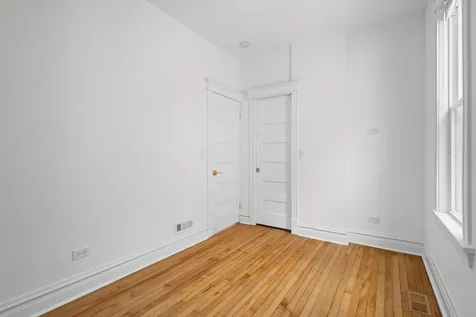 5652 South Shields Avenue Chicago IL 60621