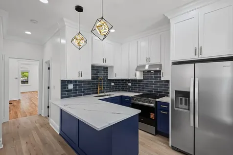 5652 South Shields Avenue Chicago IL 60621