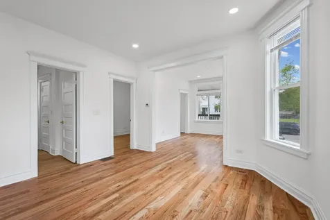 5652 South Shields Avenue Chicago IL 60621