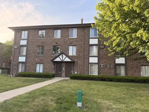 13 Crestview Lane Vernon Hills IL 60061