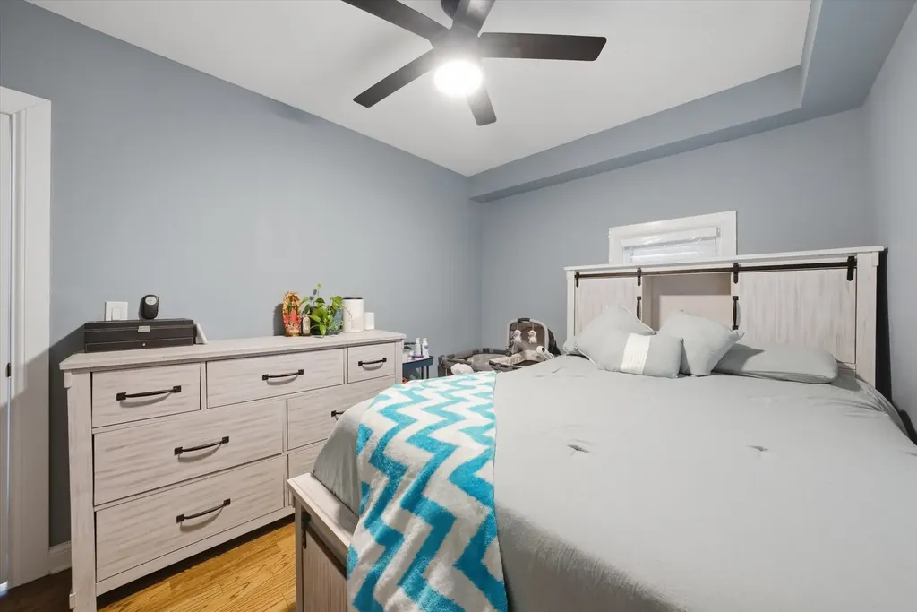 1053 West 104th Place Chicago IL 60643