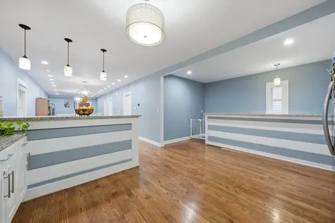 1053 West 104th Place Chicago IL 60643