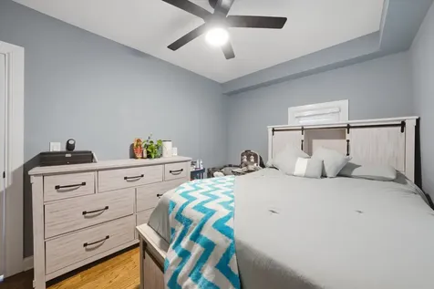 1053 West 104th Place Chicago IL 60643