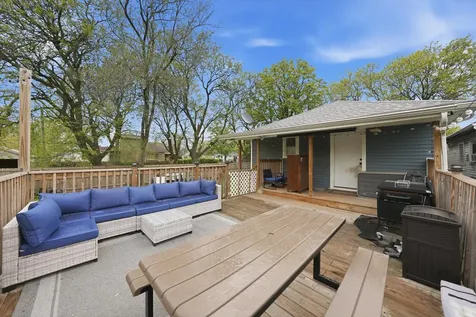 1053 West 104th Place Chicago IL 60643
