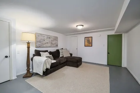432 South Knollwood Drive Wheaton IL 60187