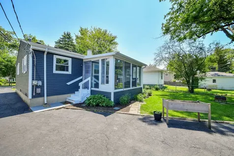 432 South Knollwood Drive Wheaton IL 60187
