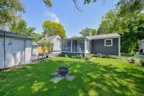 432 South Knollwood Drive Wheaton IL 60187