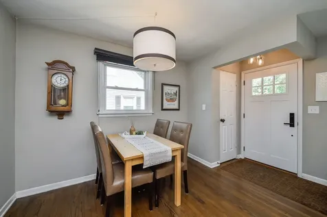 432 South Knollwood Drive Wheaton IL 60187