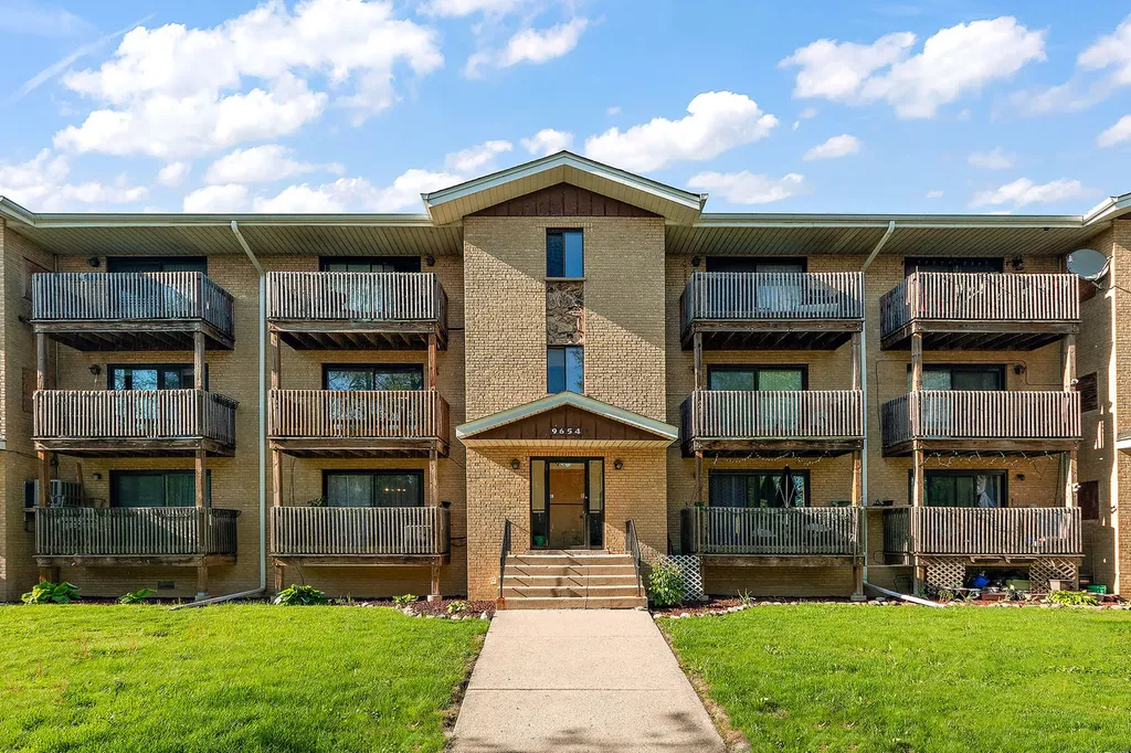 9654 Nottingham Avenue Chicago Ridge IL 60415