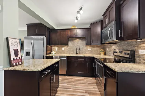 9654 Nottingham Avenue Chicago Ridge IL 60415